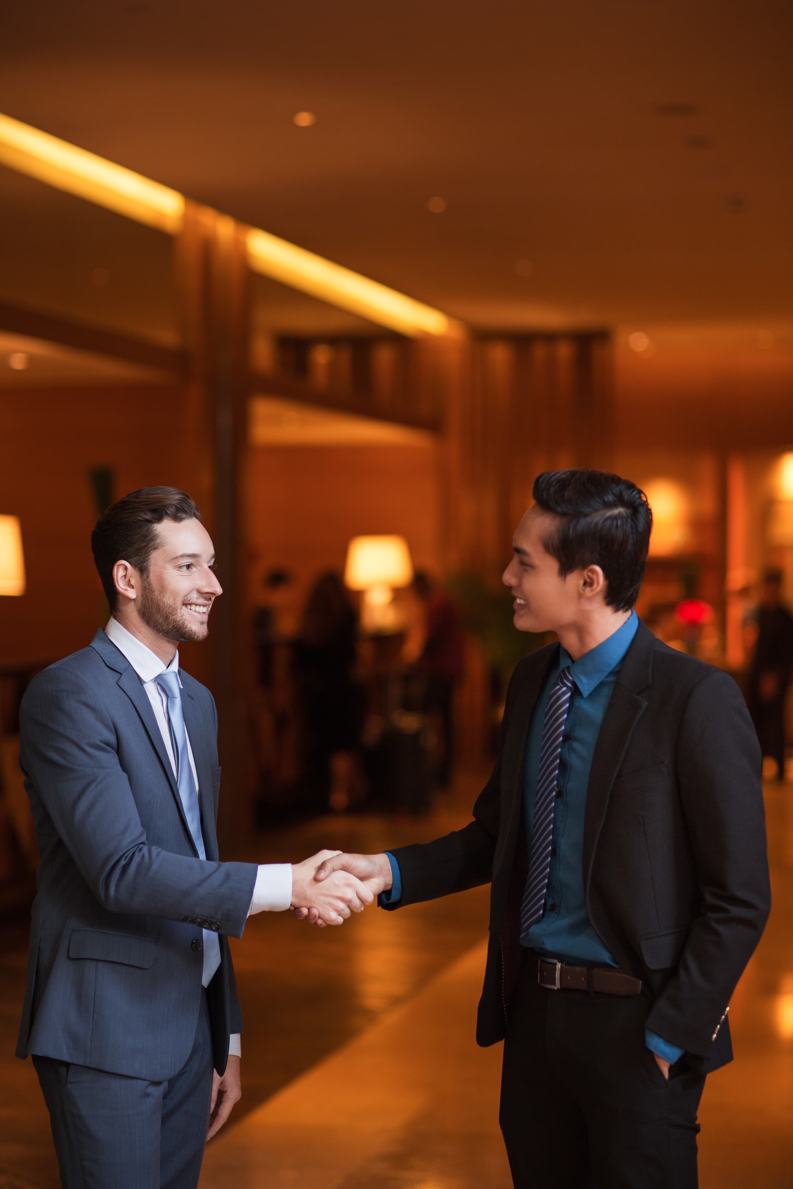 Partner with WIIZ Lighting